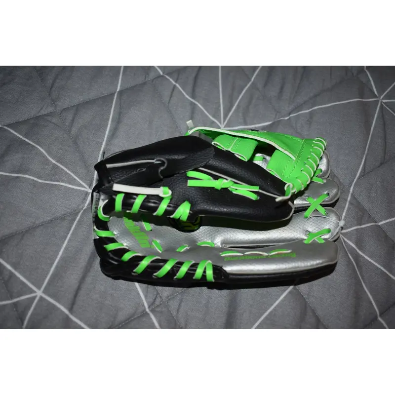 Franklin Inferno Baseball Glove 24850, Green/Black, 9 Inches