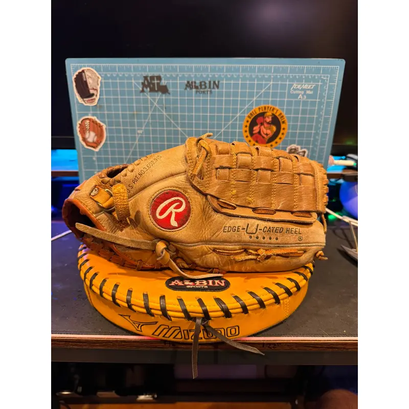 Wilson RH Pitcher's Baseball Glove (Used)