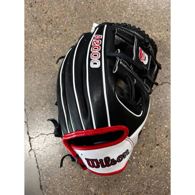 Wilson A2000 Infield Baseball Glove | RH 11.75"
