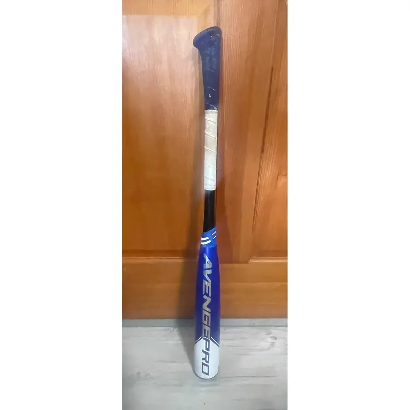 2023 AXE Avenge Pro Composite USSSA Certified Bat (-5) 26 oz 31" (Used)