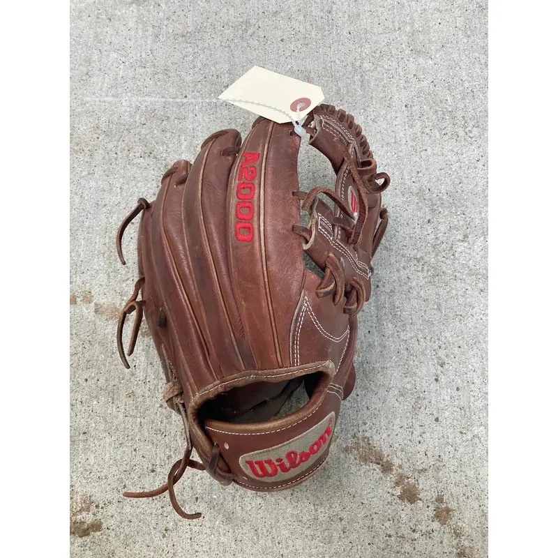 Brown Wilson A2000 RH Infield Baseball Glove 11.75" (Used)