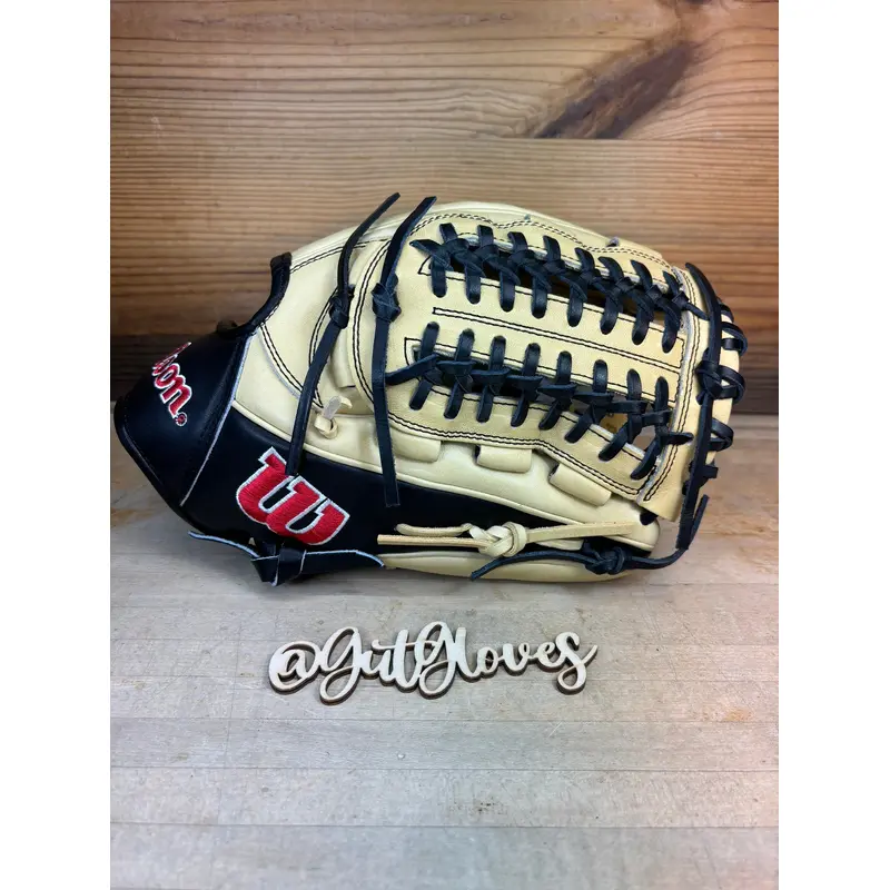 Wilson A2000 11.75 D33