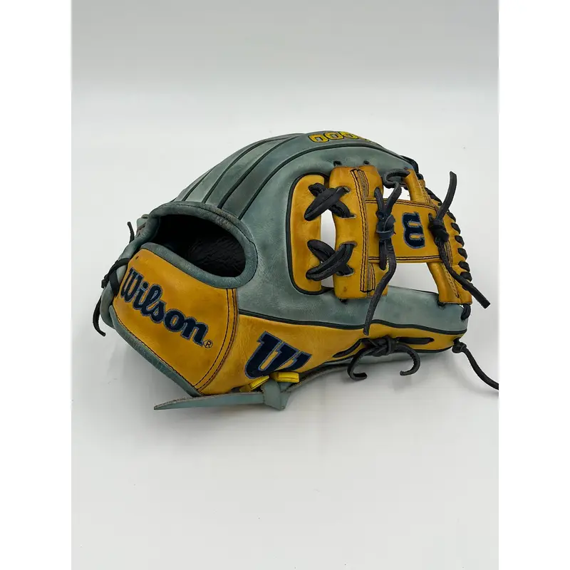 Wilson A2000 1786 11.5 Infield Baseball Glove