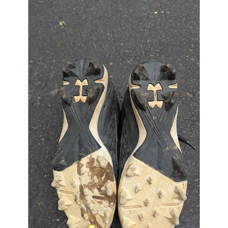 Black Kid's 7Y (Big Kids / Youth) Youth Under Armour High Top Molded Cleats (Used)