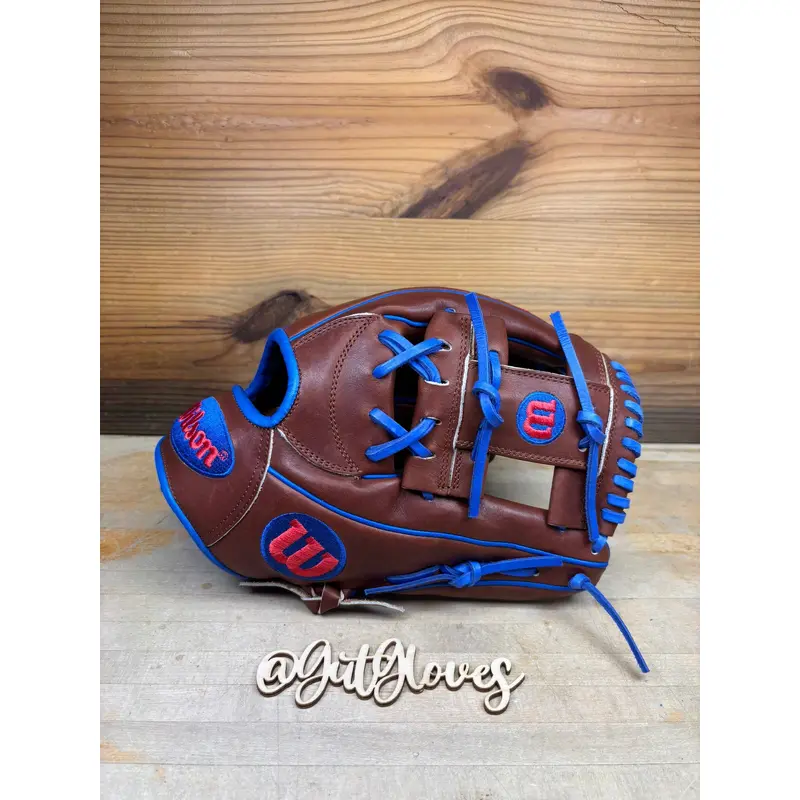 Wilson A2000 11.75" DS7 Dansby