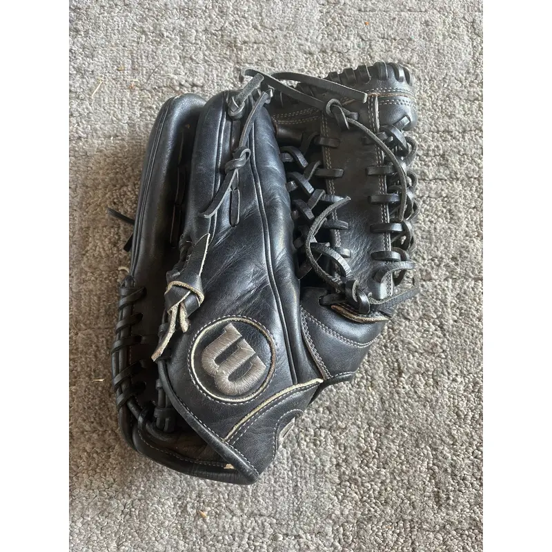 Wilson LH Outfield A1k Baseball Glove 12.25" (Used)