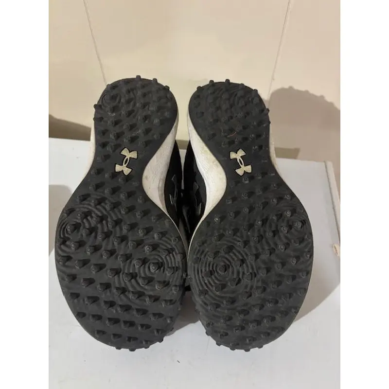 Black Kid's 4.5Y (Big Kids / Youth) Youth Under Armour Low Top Turf Cleats (Used)