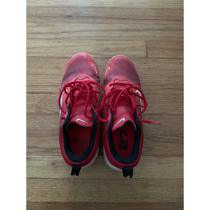 Red Men's Size M 9.0 (W 10.0) Adult Nike Low Top Trout Metal (Used)