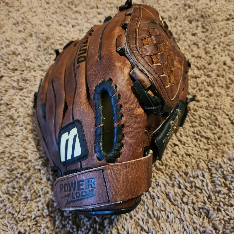 Mizuno RH Power Close 2000 Prospect Series Baseball Glove 11.5" Game Ready