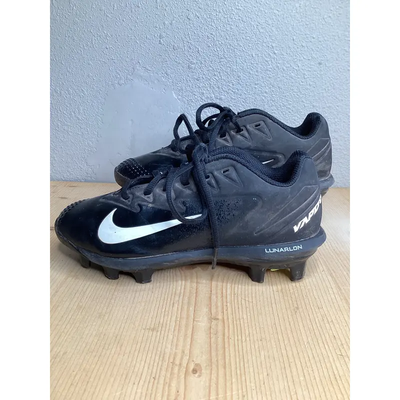 Black Kid's Youth Nike vapor Low Top Footwear Molded Cleats (Used)