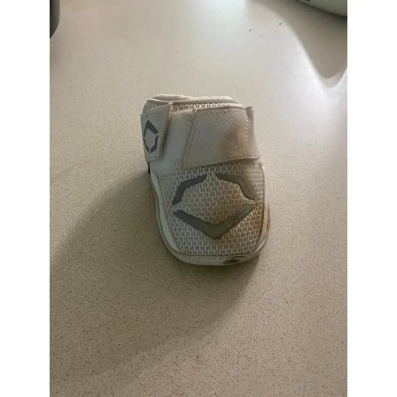 White Junior EvoShield Elbow Guard Elbow Protection (Used)