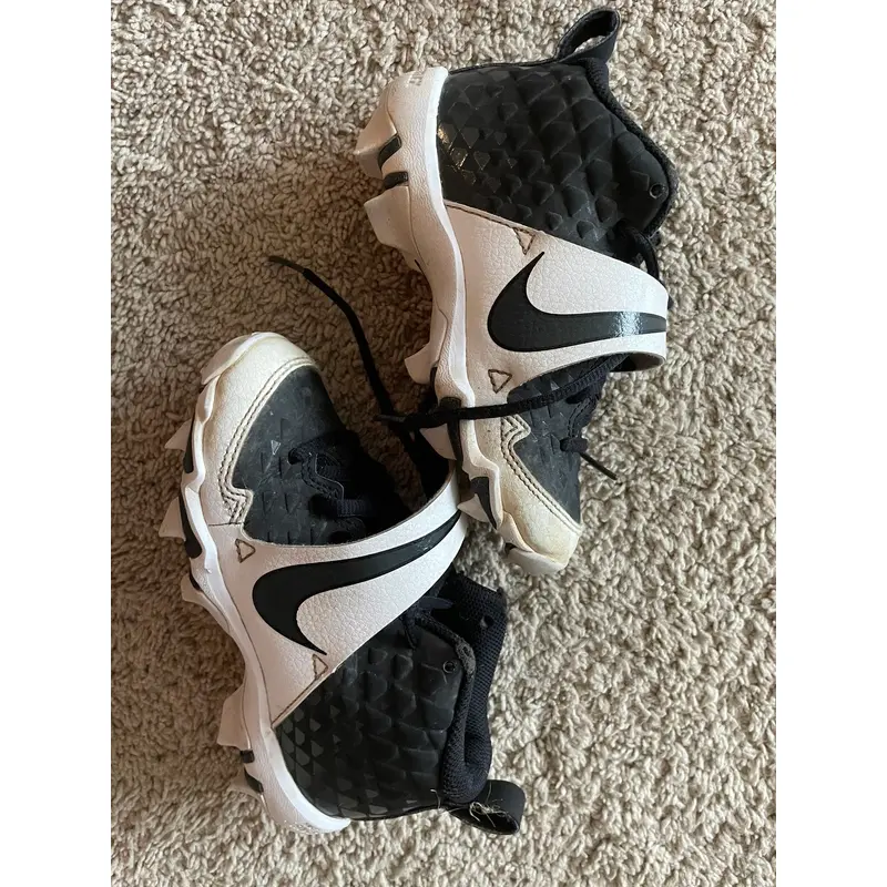 Nike Force Zoom Trout 6  Cleats (size 12C)