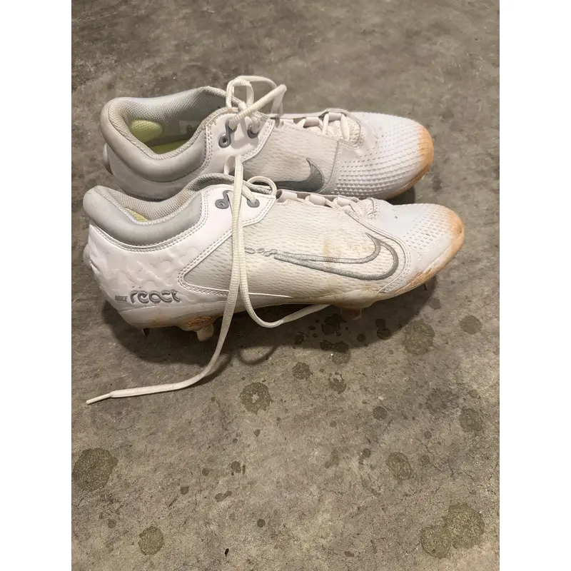 Nike Hyperdiamond 4 Softball Cleats