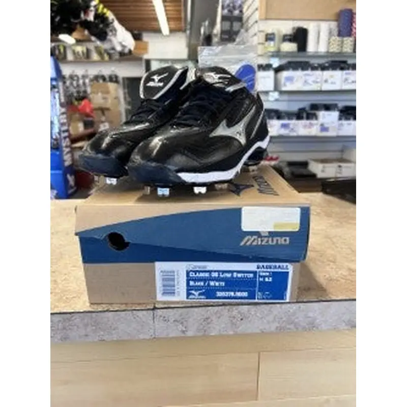Black New Size 9.5 (Women's 10.5) Adult Men's Mizuno High Top Metal
