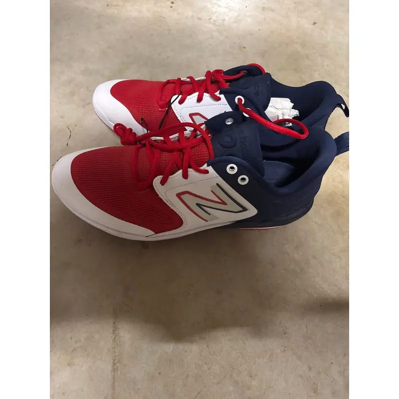 Men's Adult Low Top Metal (New) 3000v6 Size 10.5