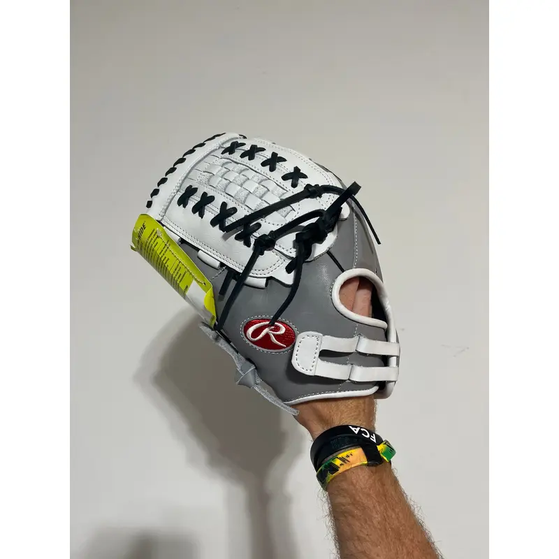 Rawlings heart of the hide 12.5 lefty baseball glove