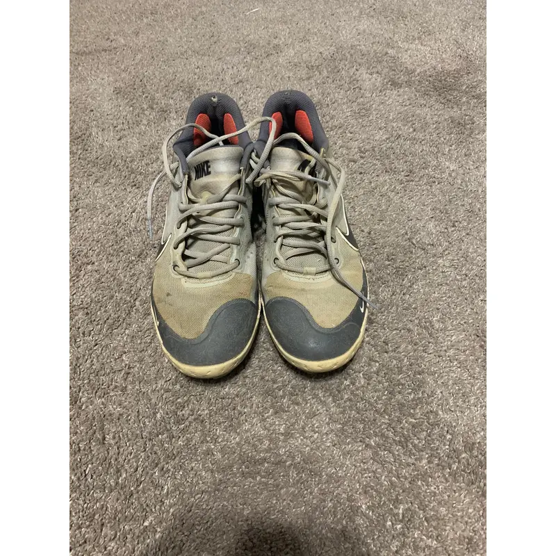 Gray Used Men's Low Top Metal React