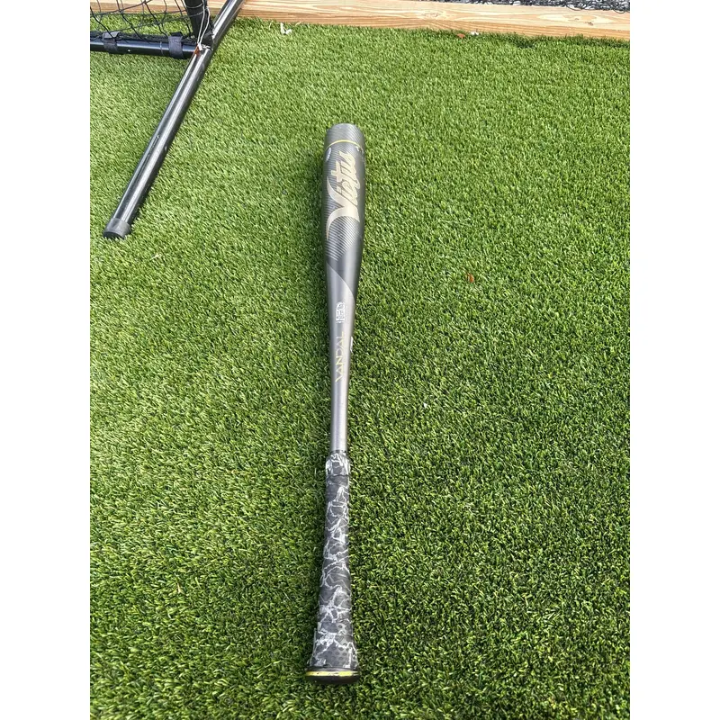 Victus Vandal USSSA Certified Bat (-8) Hybrid 22 oz 30" (Used)