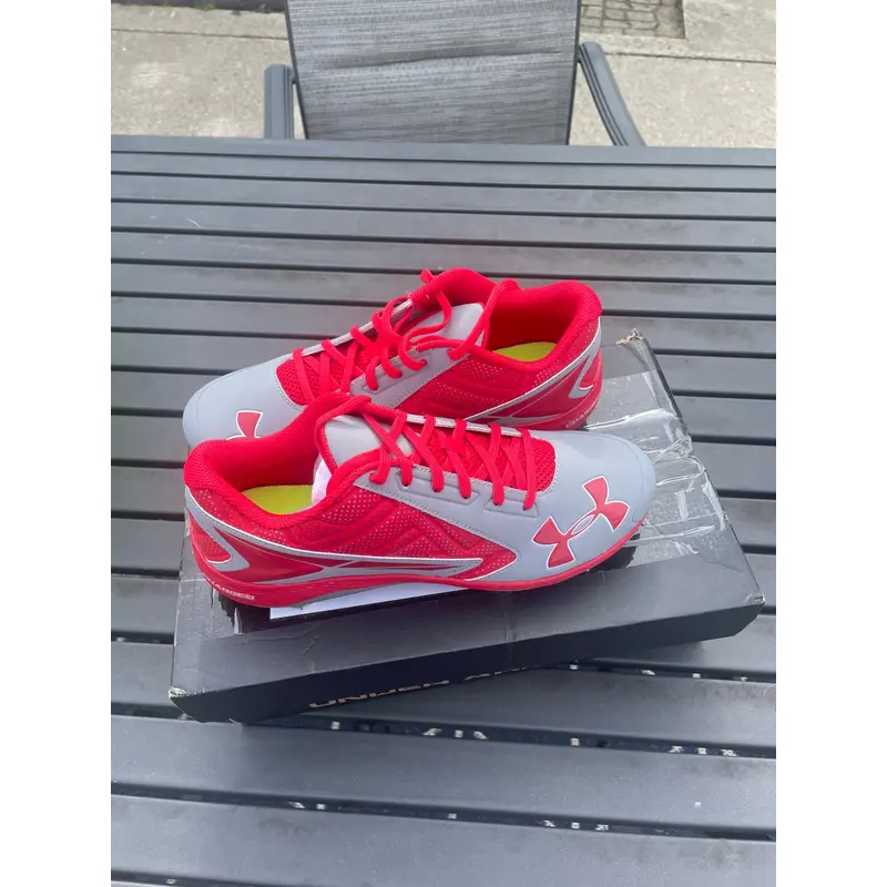 Gray Men's Metal Low Top Yard low