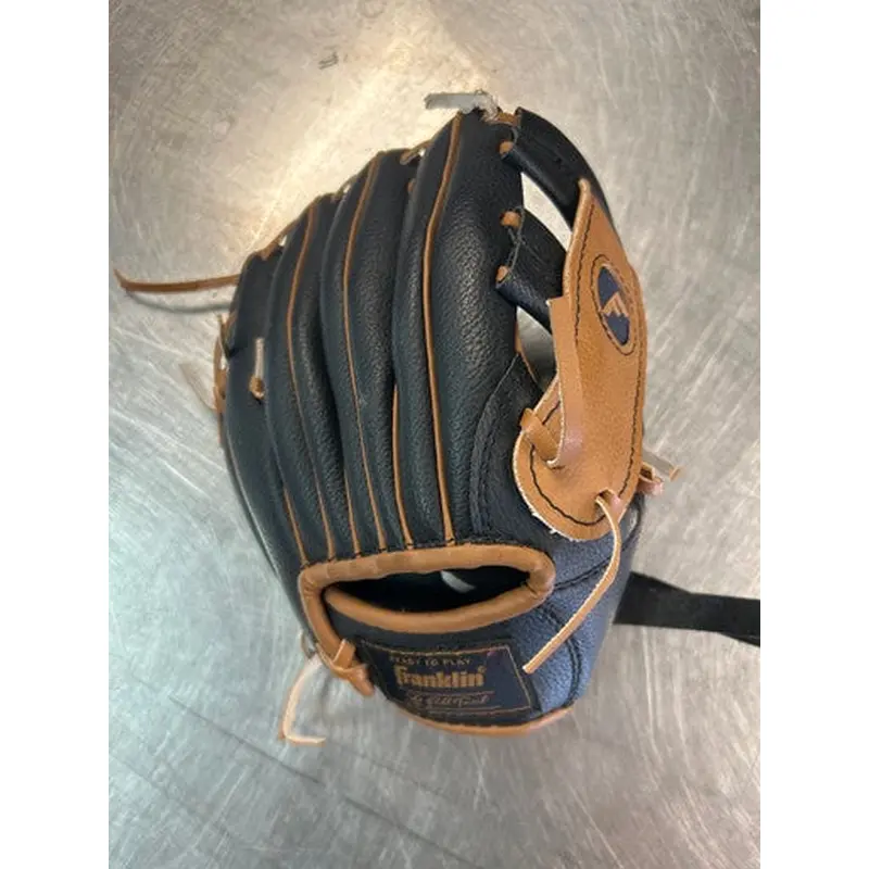 Used Franklin 22723 BB/SB Glove RH Throw Black 9" 11868-S000063680