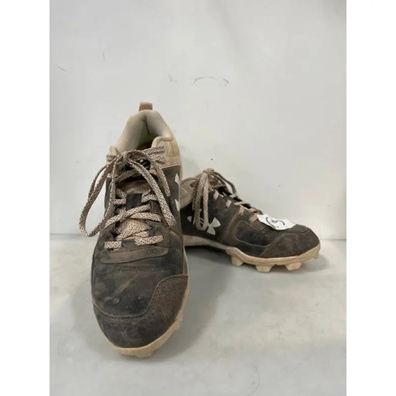 Used Under Armour LEADOFF Senior 6.5 Baseball and Softball Cleats 11727-S000180510