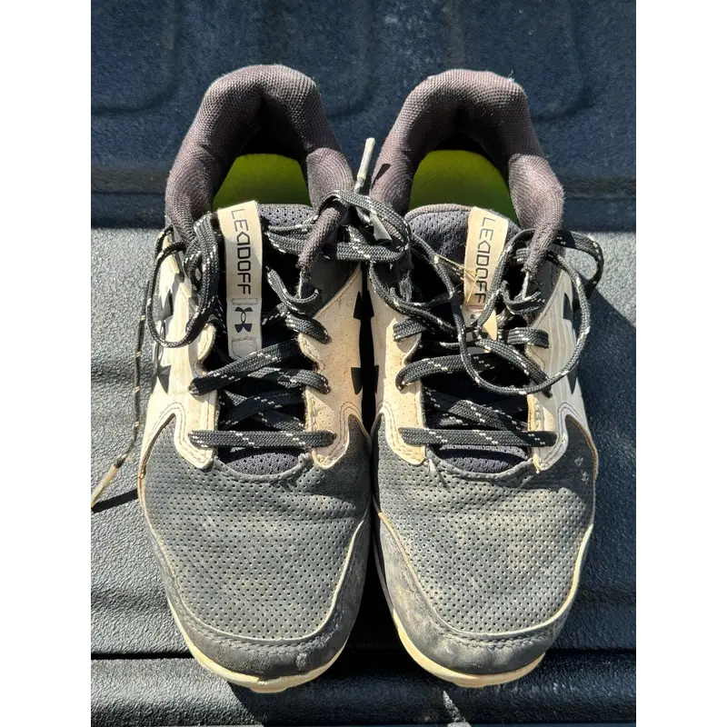 Black Kid's Molded Cleats Low Top Leadoff low rm