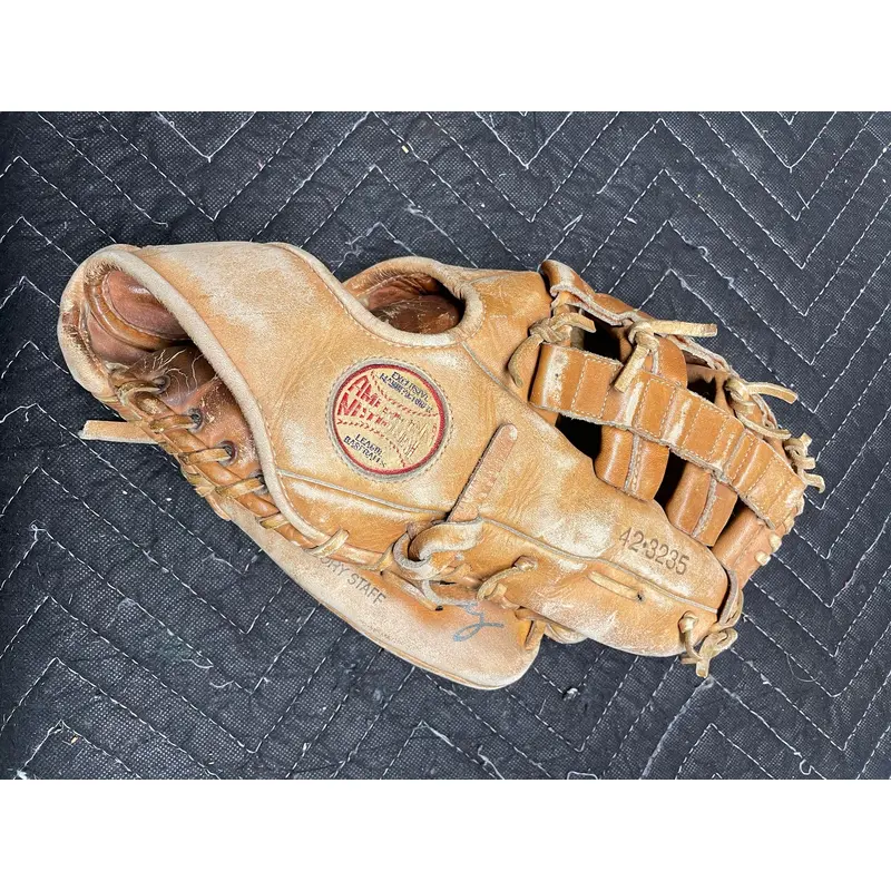  Vintage Spalding Rick Monday 12" Baseball Glove