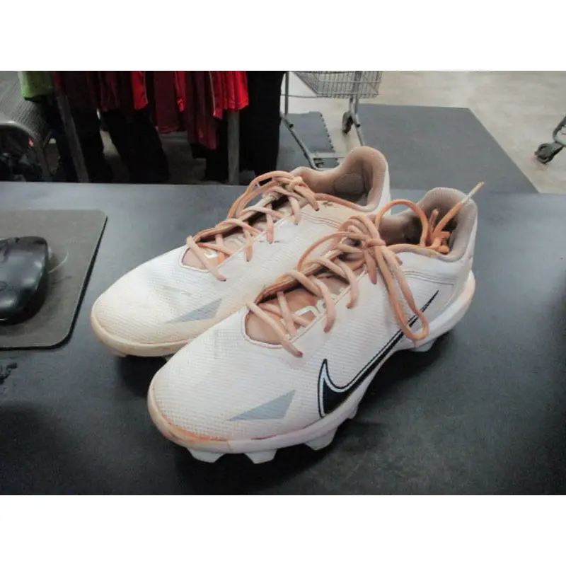 Used Nike Trout Cleats Size 8