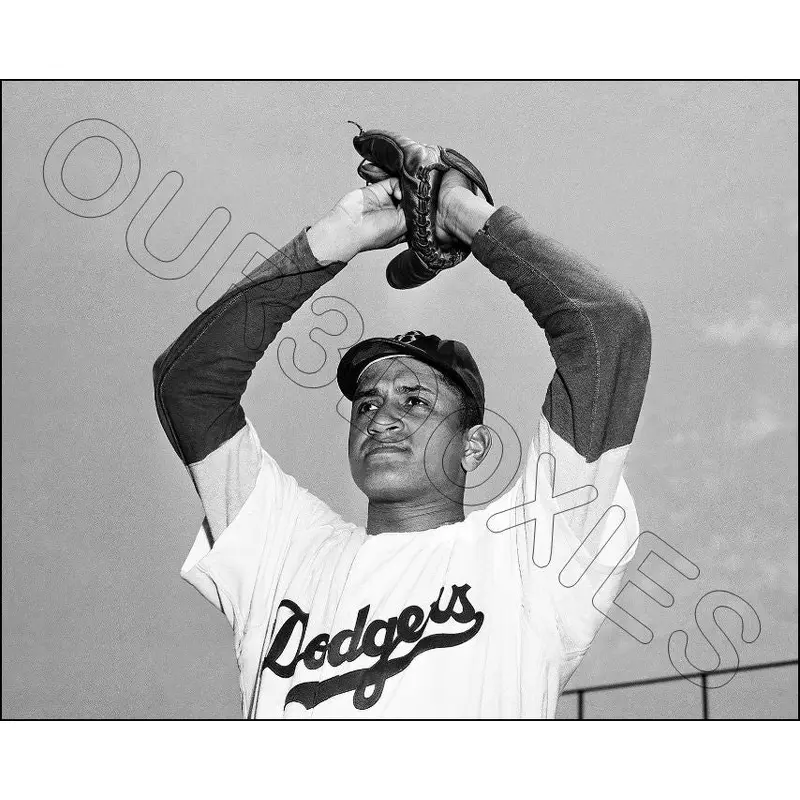 Don Newcombe 8X10 Photo - Brooklyn Dodgers - 1375