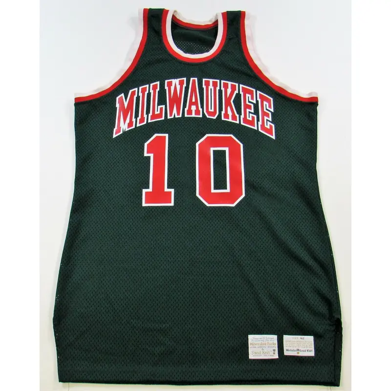 1975 Bobby Dandridge Game Used Milwaukee Bucks Jersey With COA