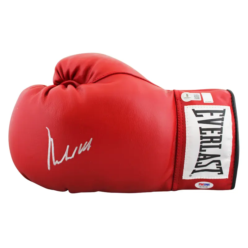 Muhammad Ali Authentic Signed Red Everlast Boxing Glove Autographed BAS #AE13636