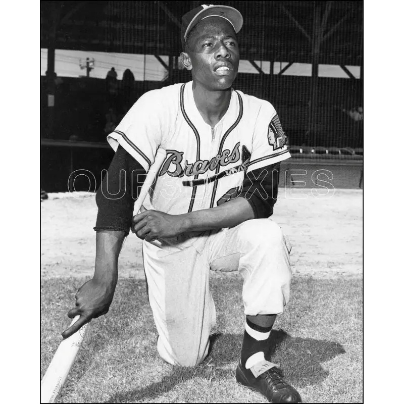 Hank Aaron 8X10 Photo - Milwaukee Braves - 931