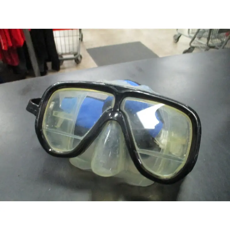 Used XSScuba Fusion 2 GR Scuba Mask