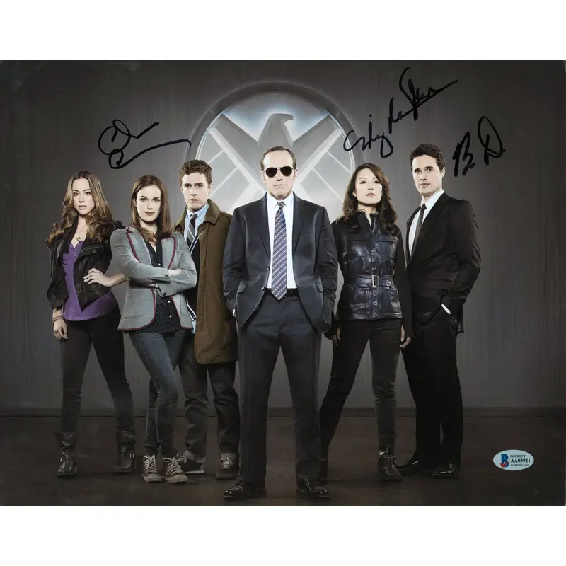 Agents of SHIELD (3) Gregg, Dalton & Wen Signed 11x14 Photo BAS #AA03921