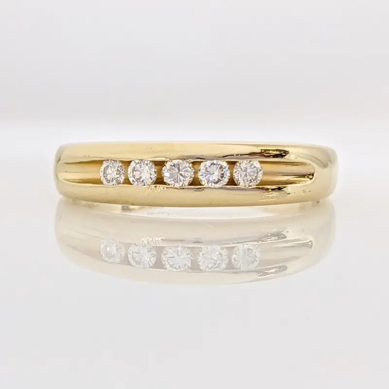 14K .20 CARAT TOTAL WEIGHT SI2 I DIAMOND ROUND (5) ESTATE CHANNEL SET BAND 5.0 GRAMS