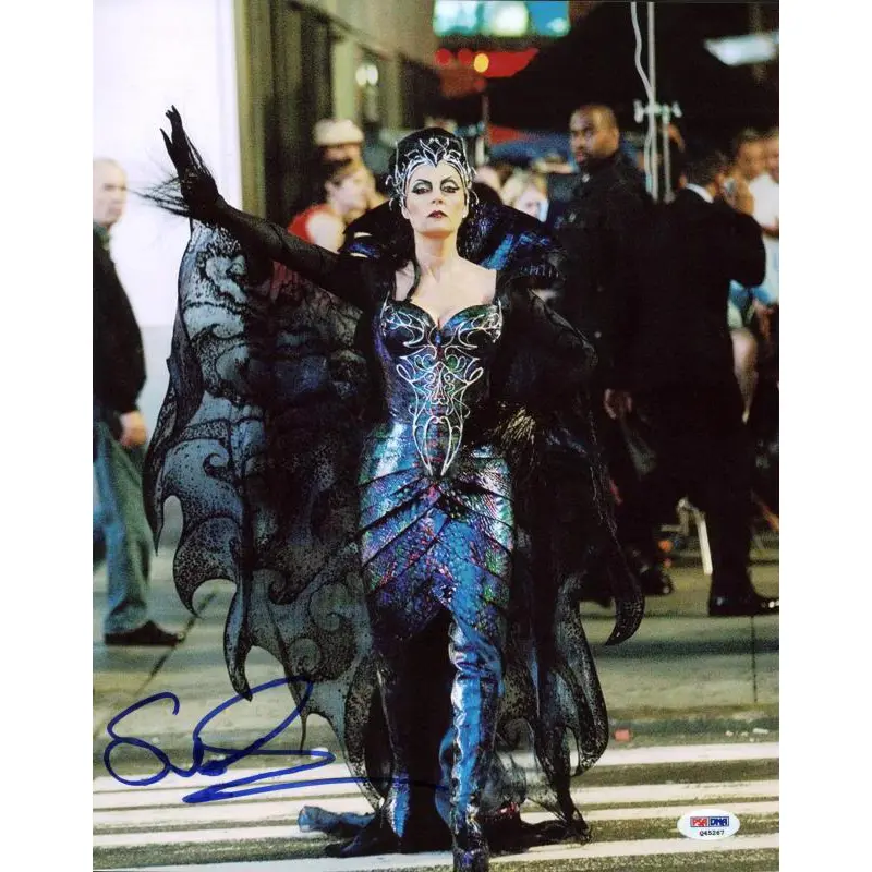 SUSAn Sarandon Enchanted Signed Authentic 11X14 Photo PSA/DNA #Q45267