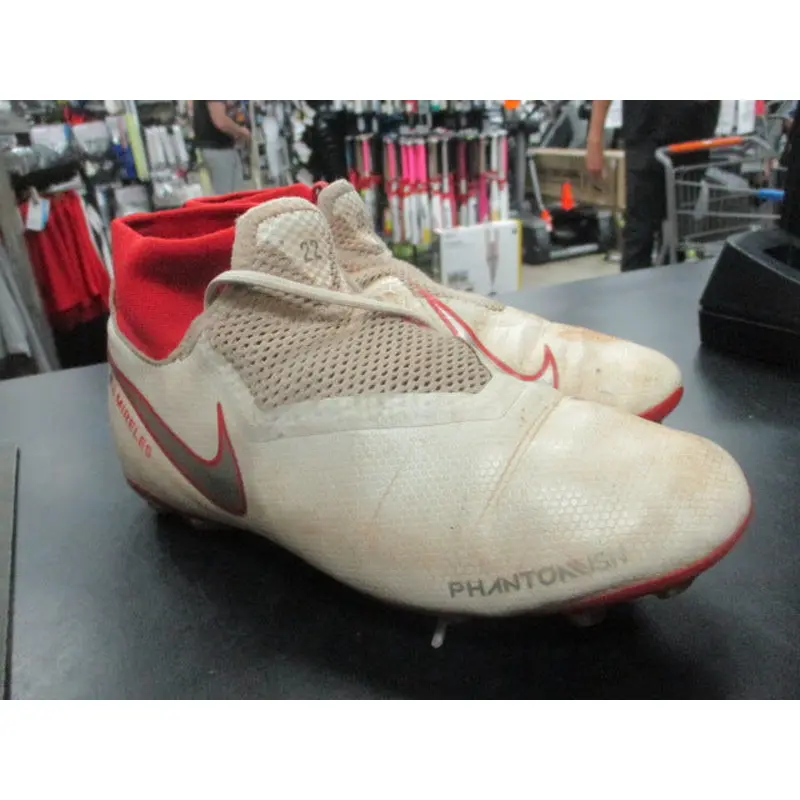 Used Nike Phantom Soccer Cleats Size 5