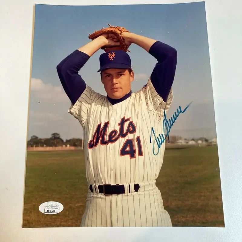 Tom Seaver Signed Autographed 8x10 Photo With JSA COA