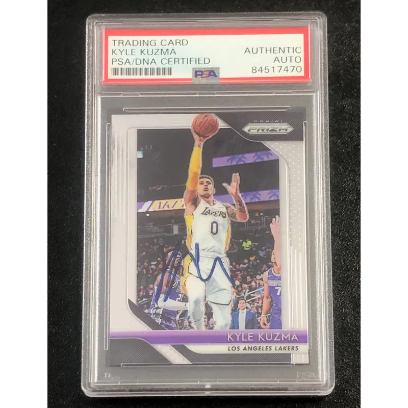 2018-19 Panini Prizm #16 Kyle Kuzma Signed Card Auto PSA Slabbed Lakers