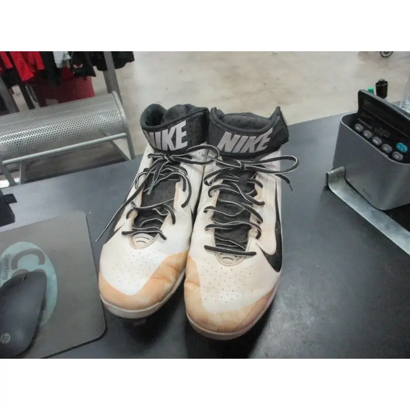 Used Nike Hurarche Metal Baseball Cleats Size 15