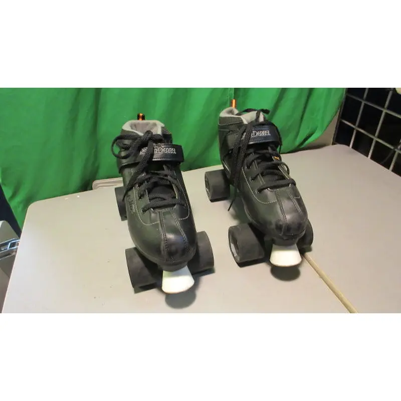 USED Roller Derby STR Seven Men's Quad Roller Speed Skates Adult 9