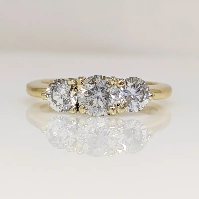 14K .87 CARAT TOTAL WEIGHT I1 H DIAMOND ROUND (3) ESTATE TRINITY RING 2.8 GRAMS