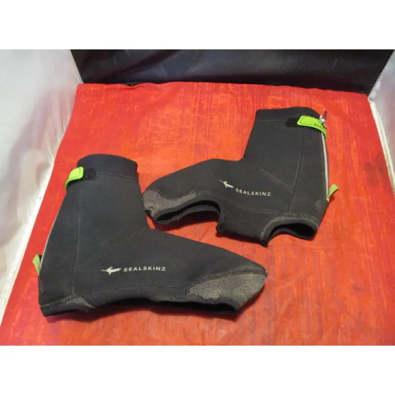 Used Sealskinz Neoprene Over SHoes Adult Size Large