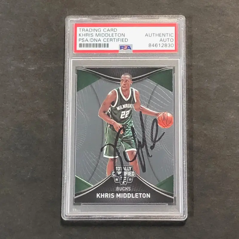 2016-17 Totally Certified #28 Khris Middleton Signed Card AUTO PSA/DNA Slabbed Bucks