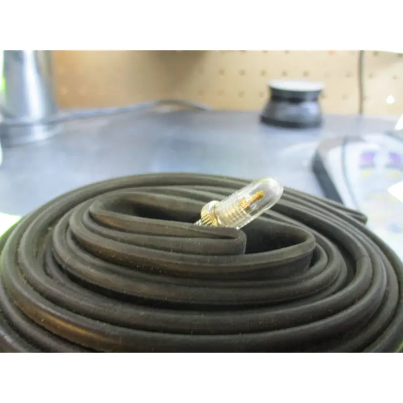 Schwal 29/28/27.5" Schrader Valve