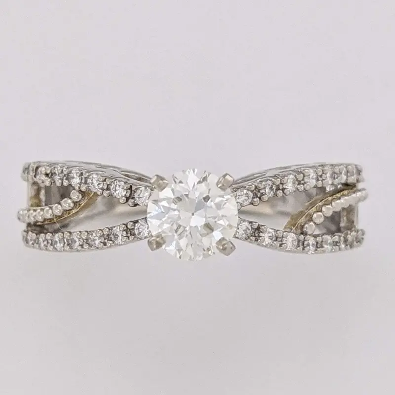 10K TWO-TONE .47 CARAT TOTAL DIAMOND ROUND VVS K WITH (32) MELEE ESTATE RING 3.4 GRAMS