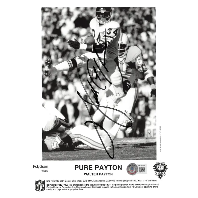 Bears Walter Payton Authentic Signed 8x10 Black & White Photo BAS #AC26895