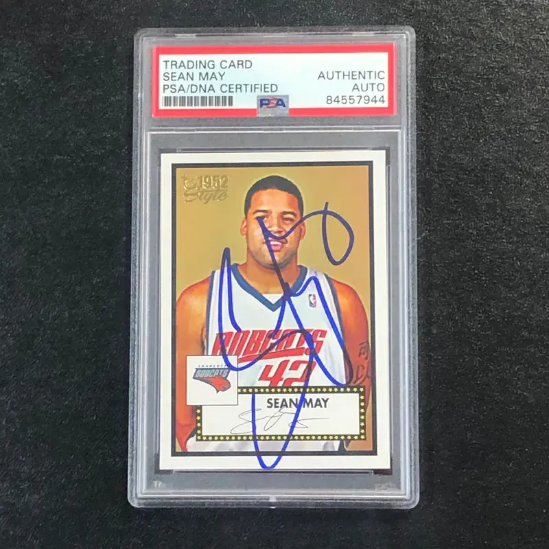 2005-06 Topps 1952 Style #156 Sean May Signed Card AUTO PSA/DNA Slabbed Bobcats