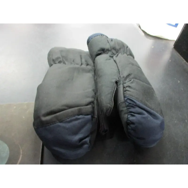 Used Target Size Youth 4-7 Mittens