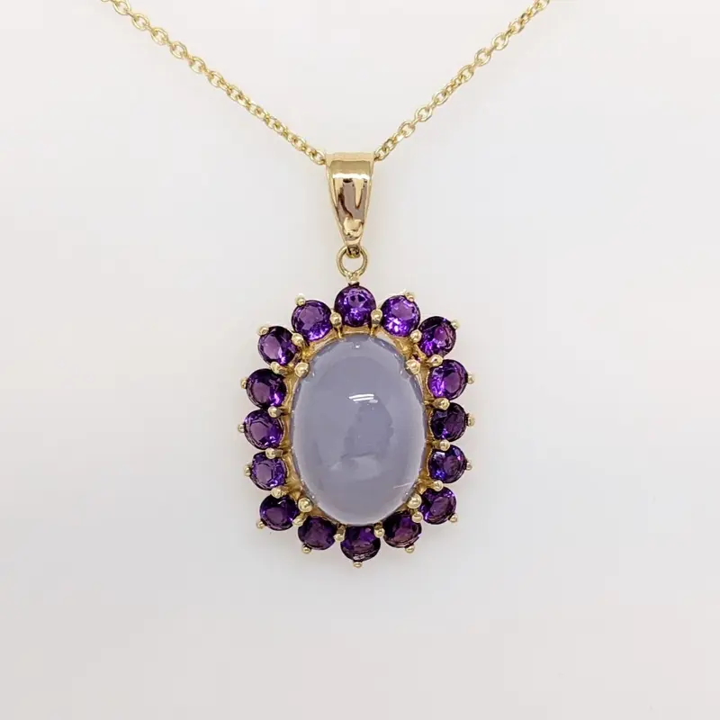 14K PURPLE JADE CABOCHON 10X14 WITH (16) 3MM AMETHYST ESTATE PENDANT & CHAIN 5.8 GRAMS